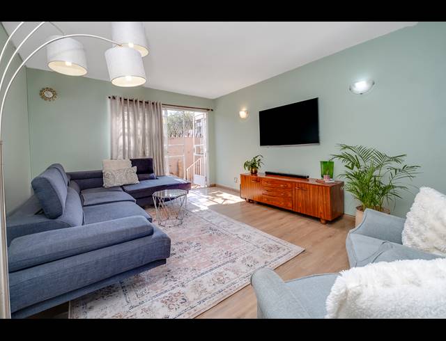 3 BEDROOM APARTMENT FOR SALE IN FONTAINEBLEAU